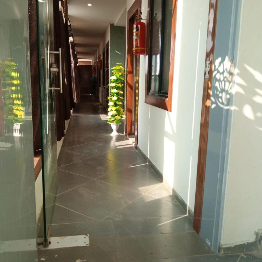 Hotel Mansarovar,Vadodara Luaran gambar