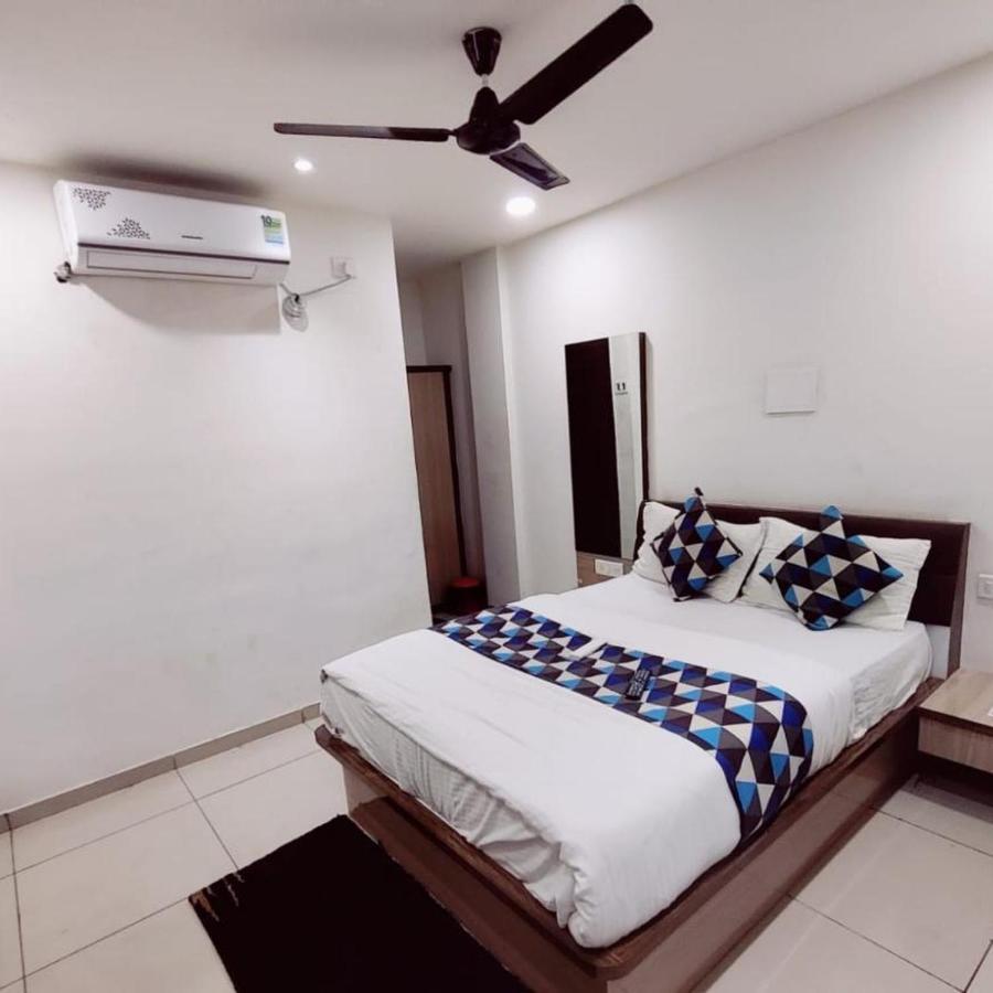 Hotel Mansarovar,Vadodara Luaran gambar