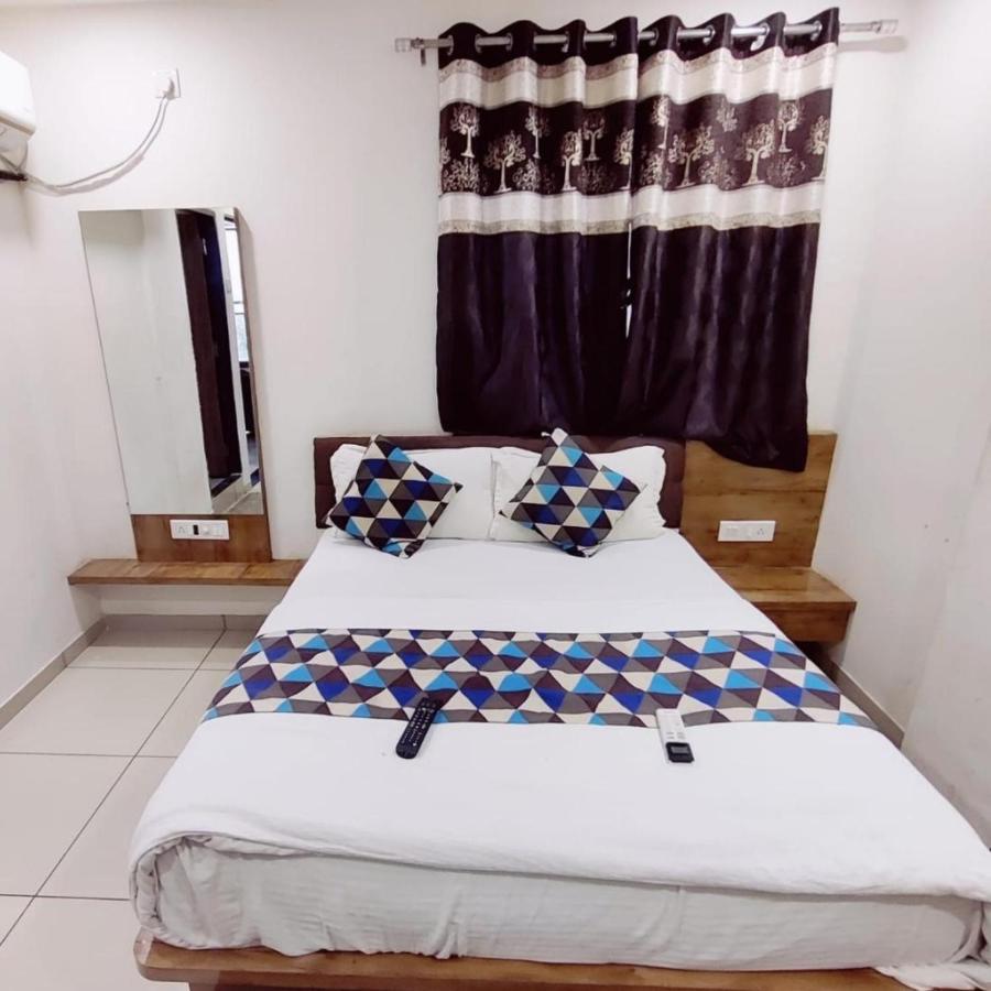 Hotel Mansarovar,Vadodara Luaran gambar