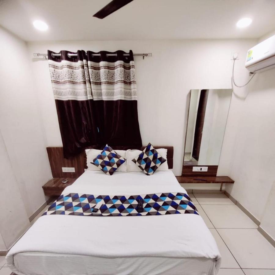 Hotel Mansarovar,Vadodara Luaran gambar
