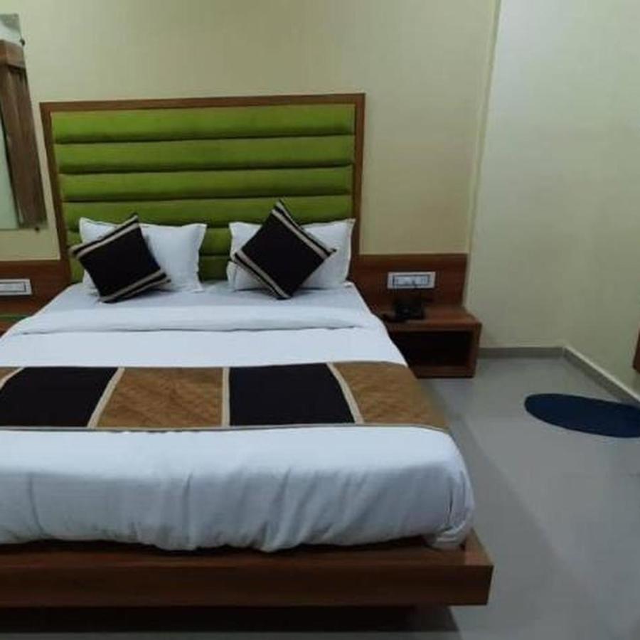 Hotel Mansarovar,Vadodara Luaran gambar