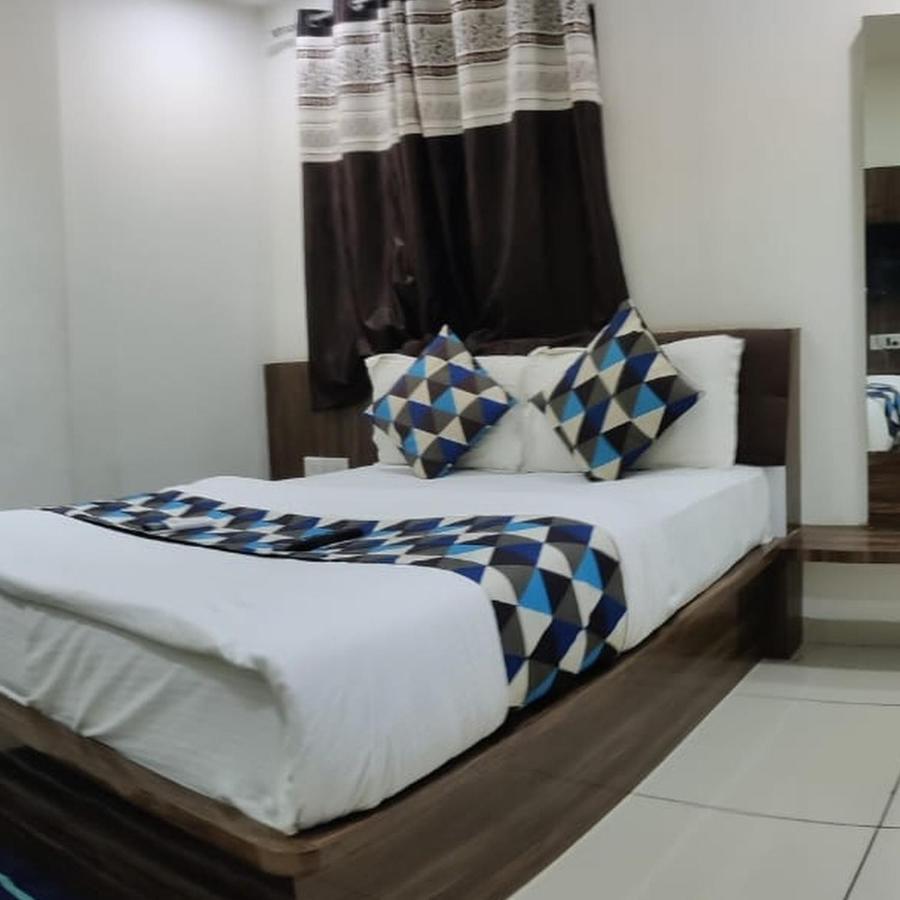 Hotel Mansarovar,Vadodara Luaran gambar