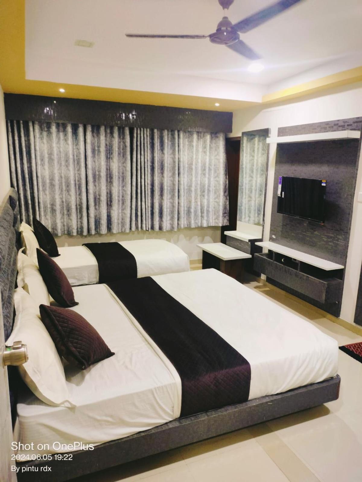 Hotel Mansarovar,Vadodara Luaran gambar